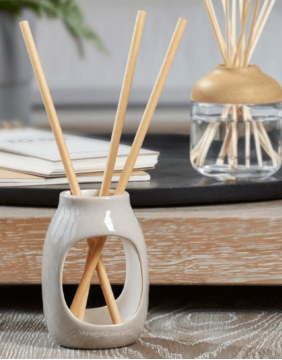 Namų kvapas YANKEE CANDLE Crisp Campfire Apples lazdelės
