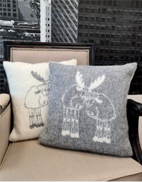 Natural wool pillow "Elk Grey"